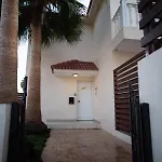 雅典娜别墅酒店 圣纳帕